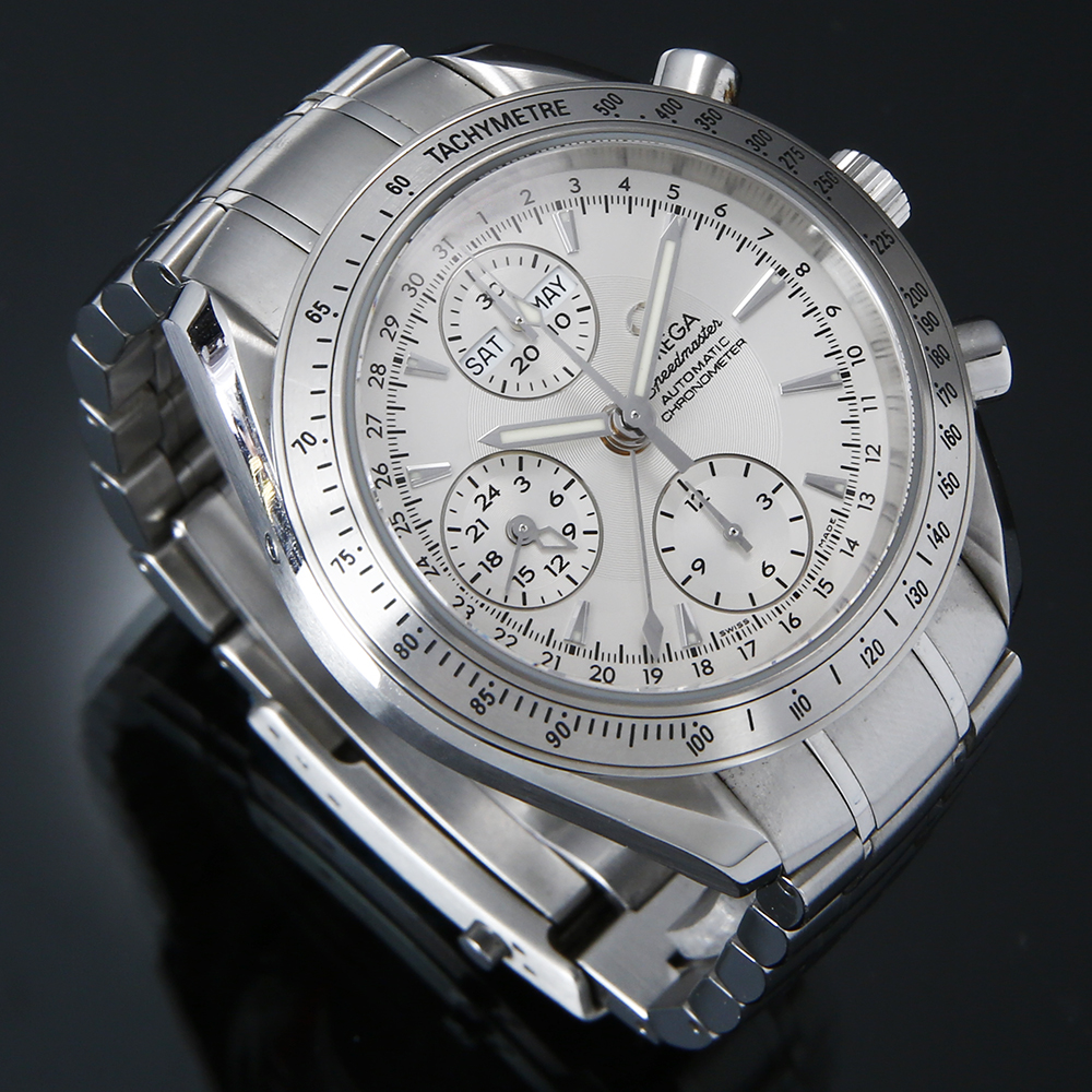 오메가 스피드마스터 트리플 데이