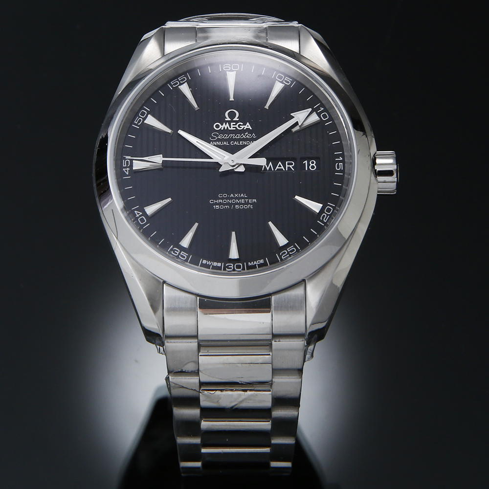 오메가 씨마스터 아쿠아테라 애뉴얼 캘린더 상세 이미지