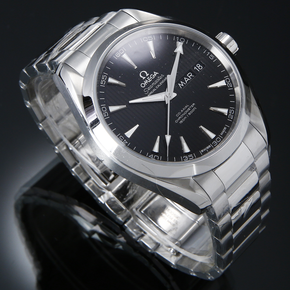 오메가 씨마스터 아쿠아테라 애뉴얼 캘린더 상세 이미지