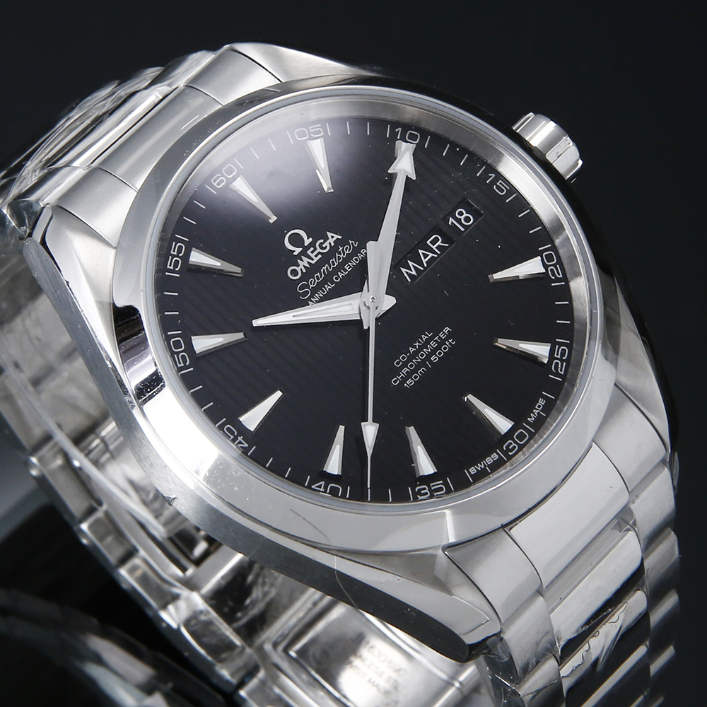 오메가 씨마스터 아쿠아테라 애뉴얼 캘린더 상세 이미지