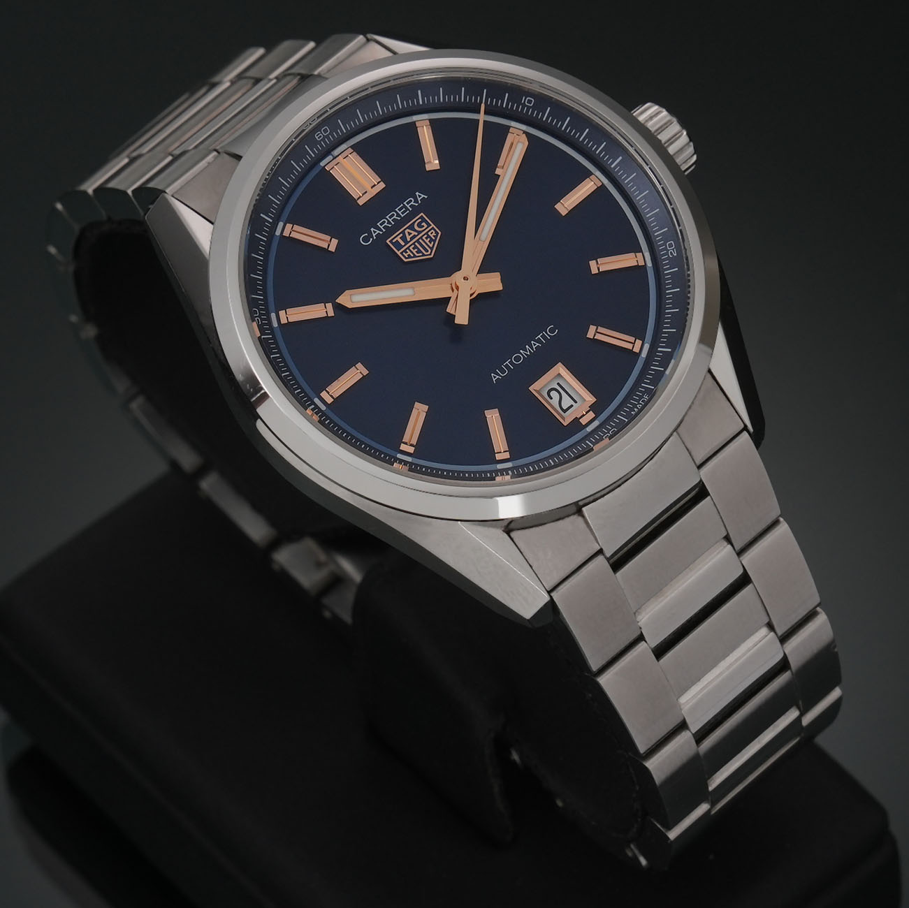 태그호이어 까레라 데이트